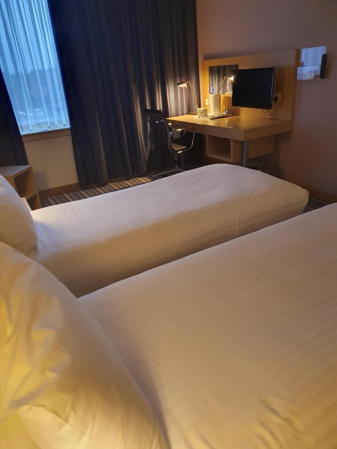 Holiday Inn Express Rotherham - North By Ihg Esterno foto