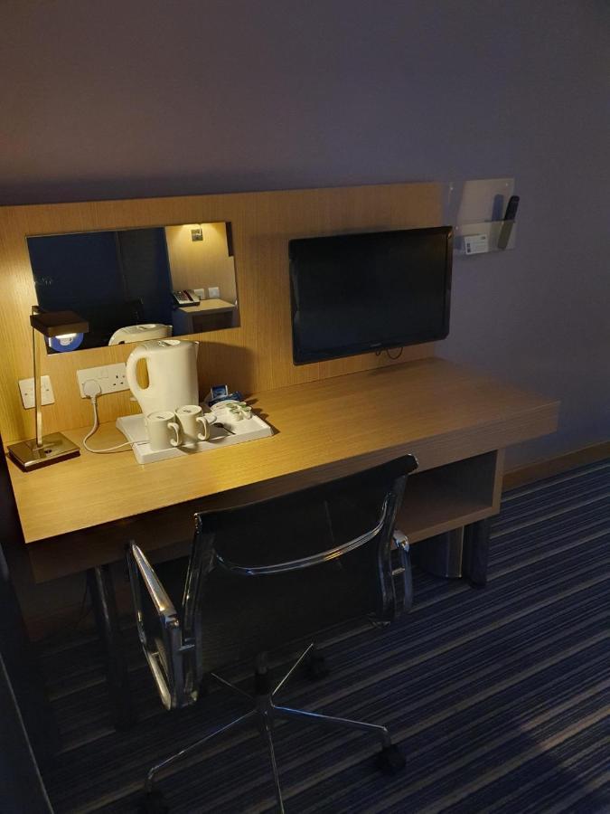 Holiday Inn Express Rotherham - North By Ihg Esterno foto
