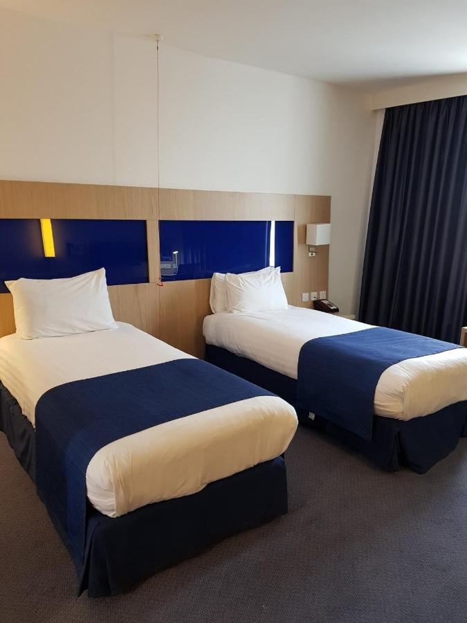 Holiday Inn Express Rotherham - North By Ihg Esterno foto