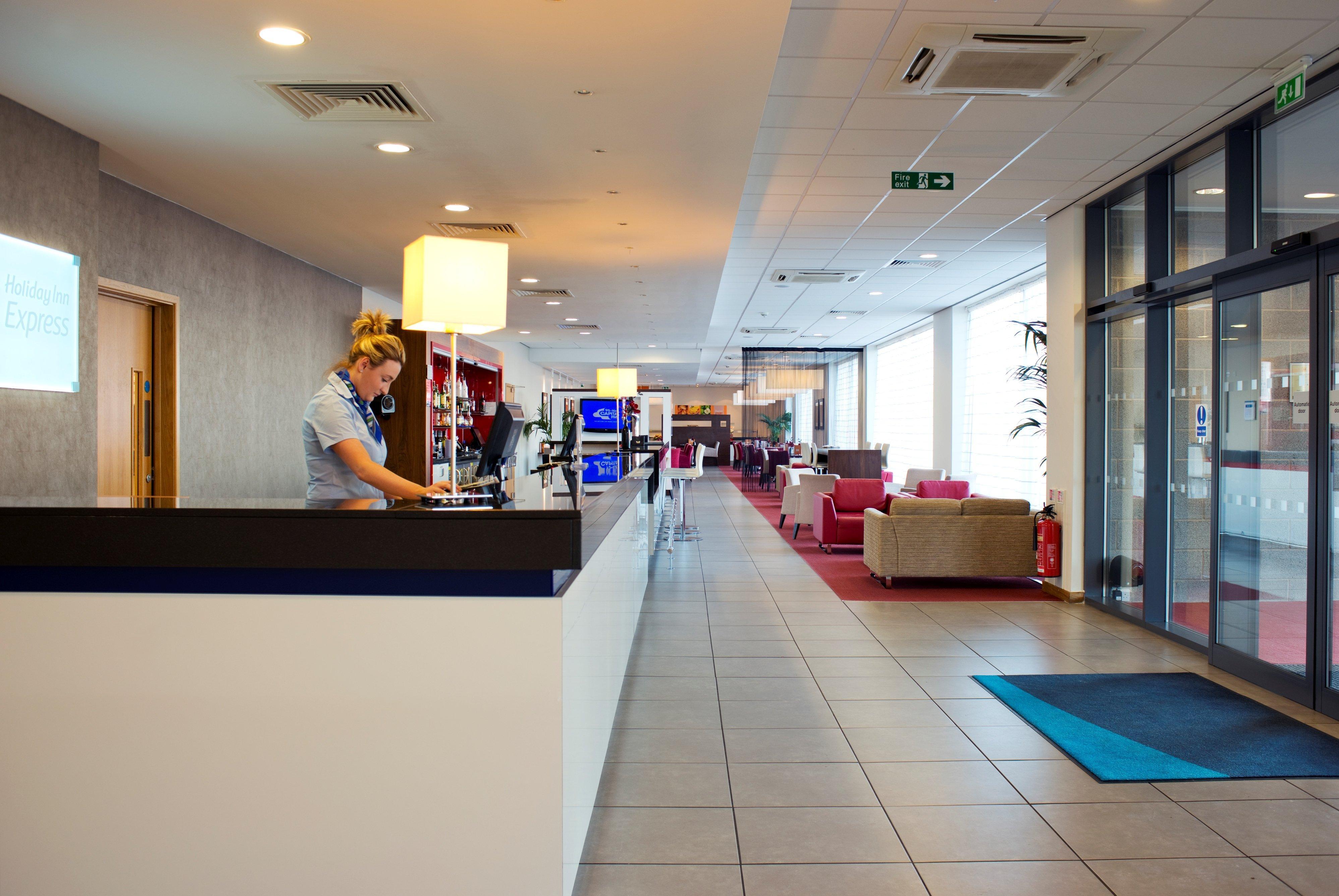 Holiday Inn Express Rotherham - North By Ihg Esterno foto