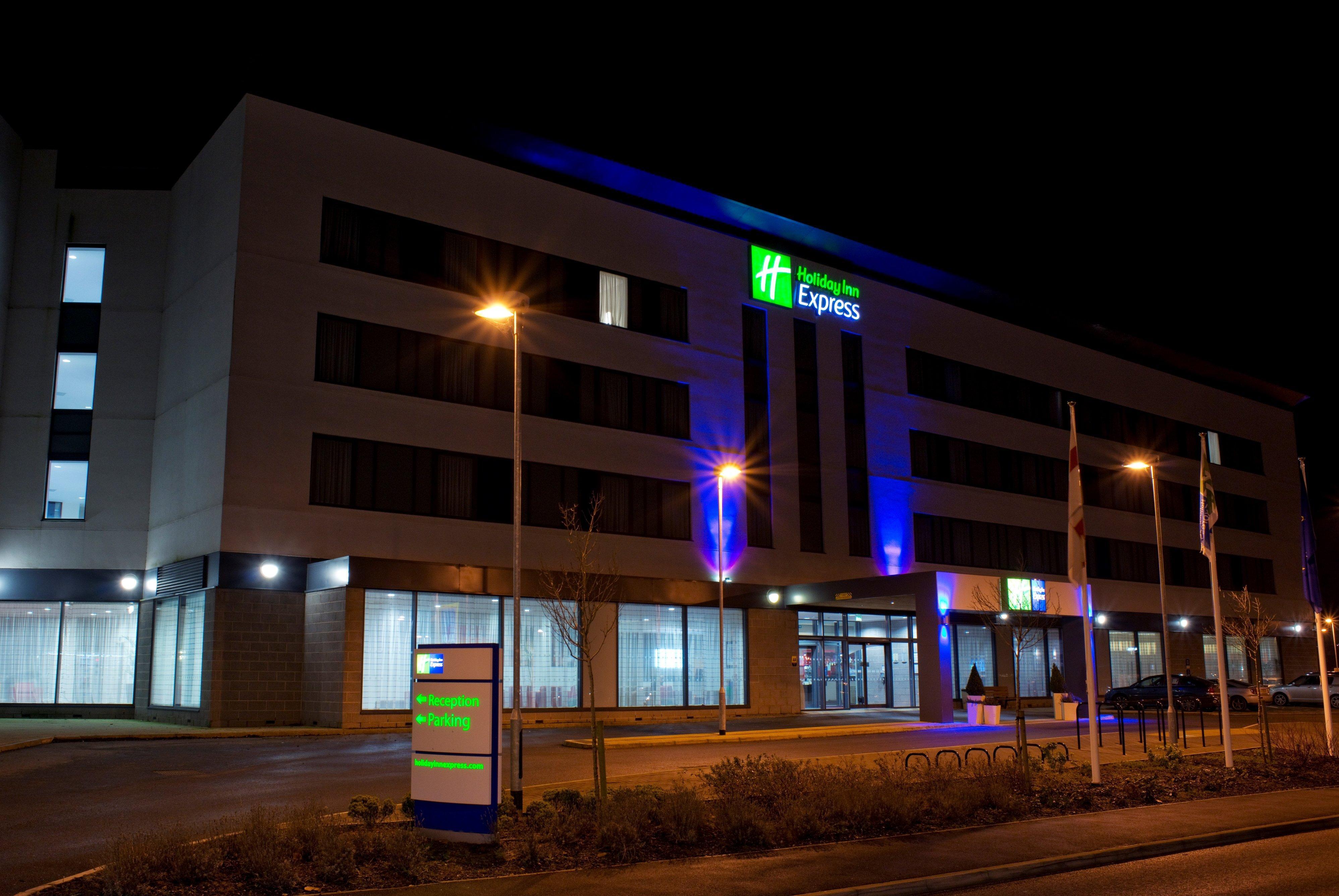 Holiday Inn Express Rotherham - North By Ihg Esterno foto